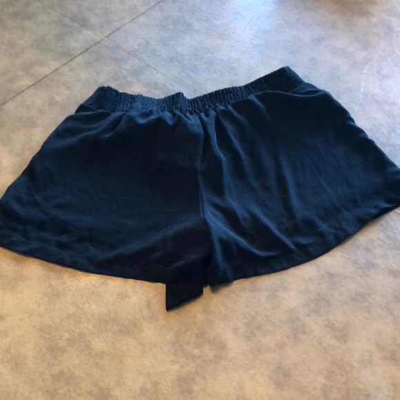 Shorts - Picture 2 of 2